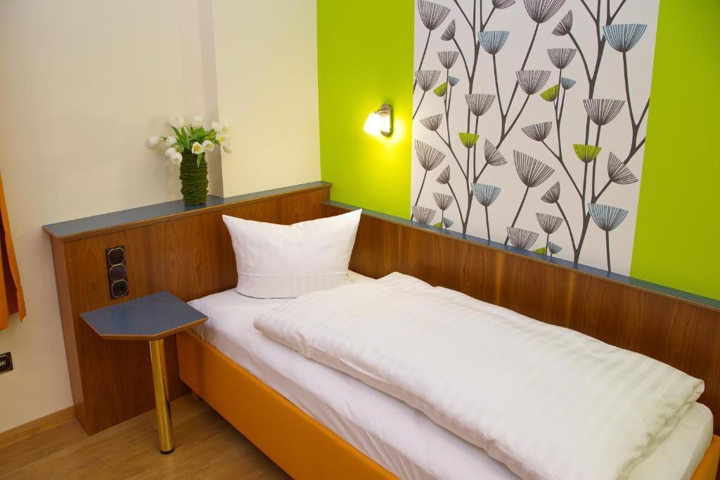 Stadtcafe Hotel Garni Хаммельбург Номер фото